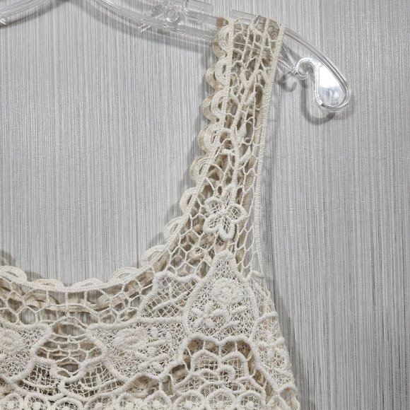 Dejavu open crocheted top with sheer laced body tank top one size - Picture 10 of 10